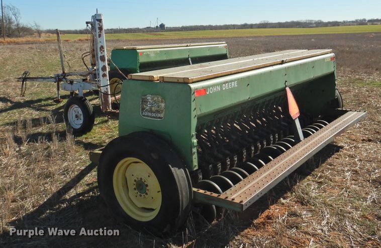 image for item HU9724 (2) John Deere 8300 grain drills
