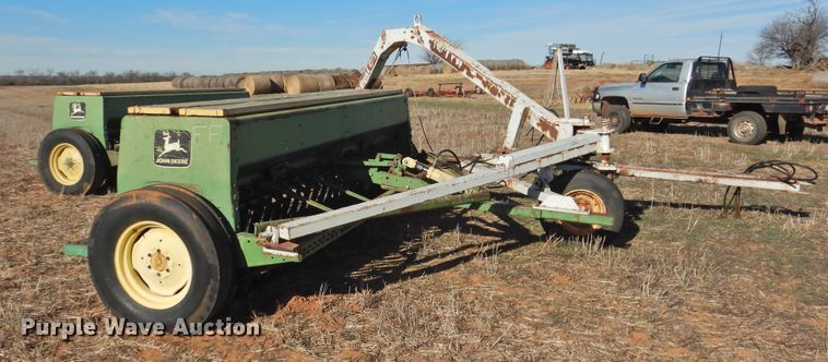 image for item HU9724 (2) John Deere 8300 grain drills