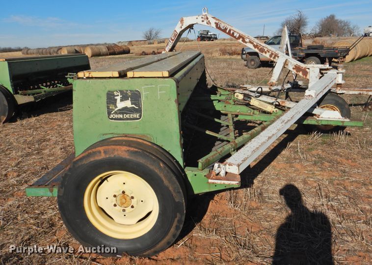 image for item HU9724 (2) John Deere 8300 grain drills