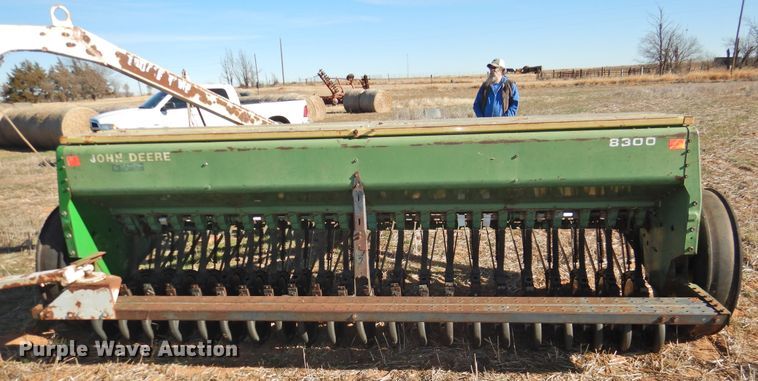 image for item HU9724 (2) John Deere 8300 grain drills