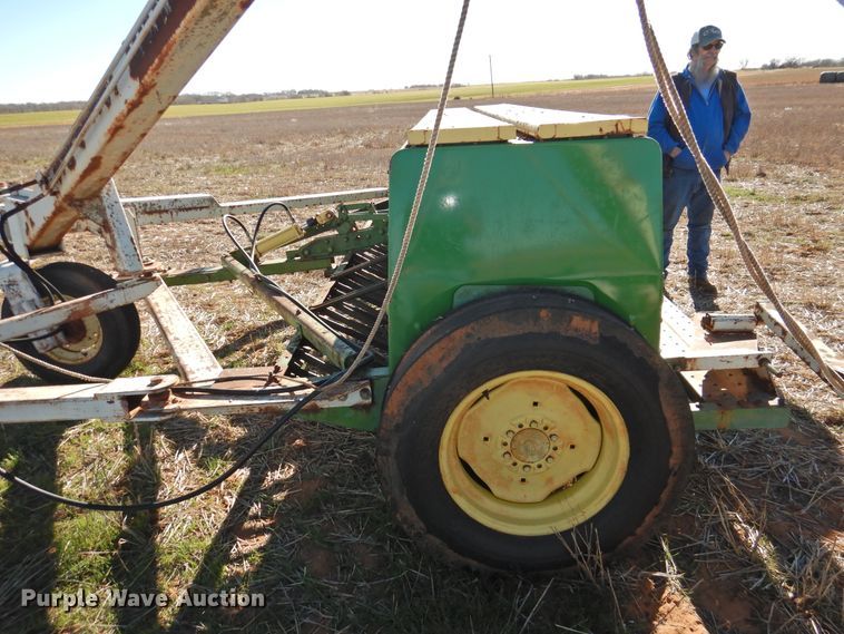 image for item HU9724 (2) John Deere 8300 grain drills