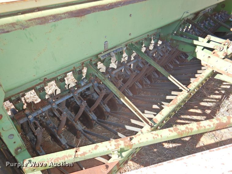 image for item HU9724 (2) John Deere 8300 grain drills