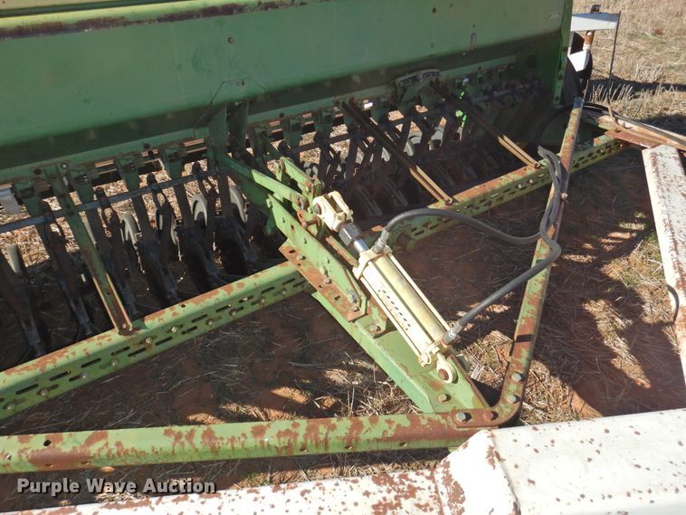 image for item HU9724 (2) John Deere 8300 grain drills