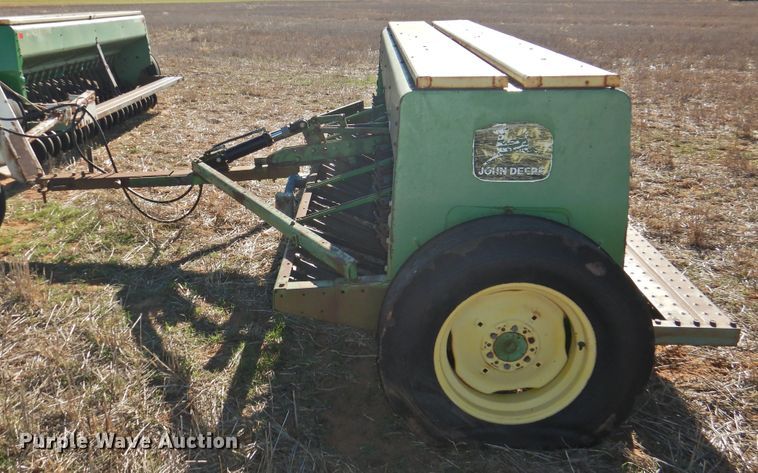 image for item HU9724 (2) John Deere 8300 grain drills