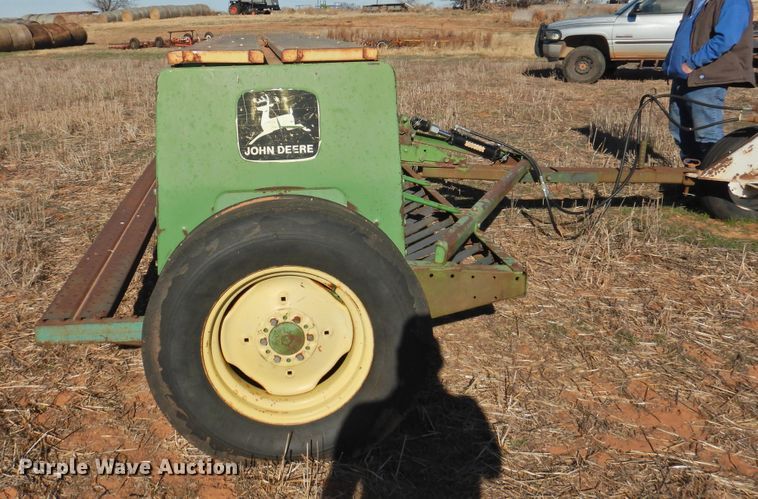 image for item HU9724 (2) John Deere 8300 grain drills