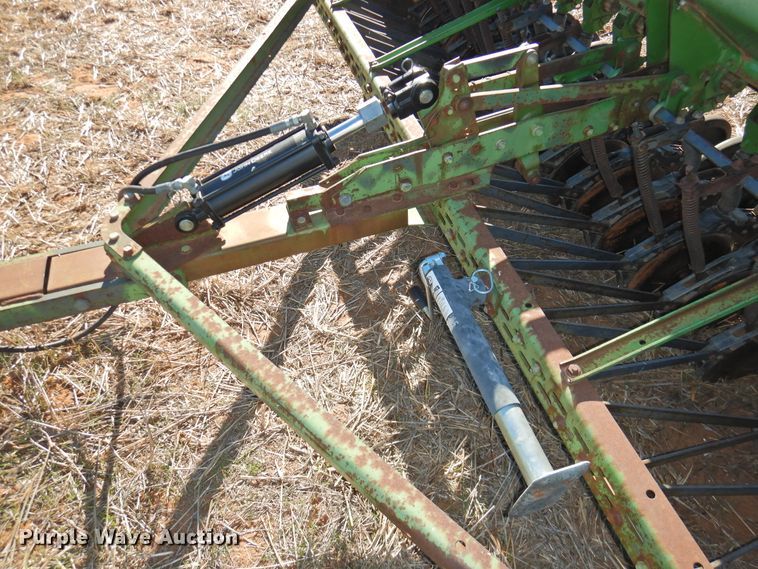 image for item HU9724 (2) John Deere 8300 grain drills