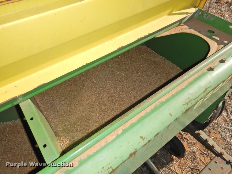 image for item HU9724 (2) John Deere 8300 grain drills