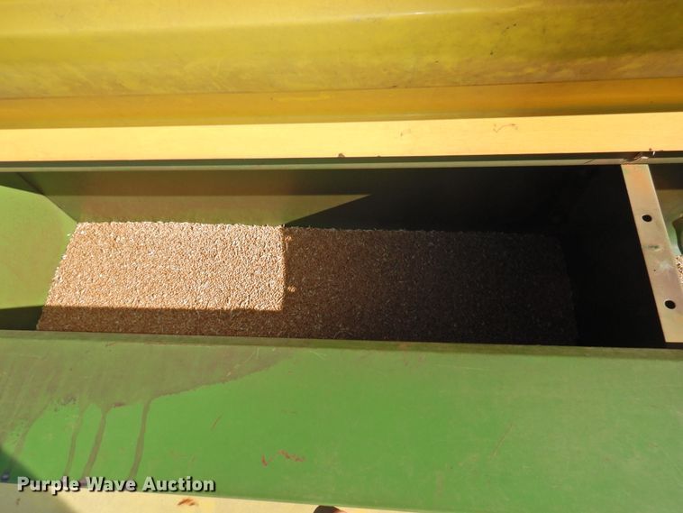 image for item HU9724 (2) John Deere 8300 grain drills