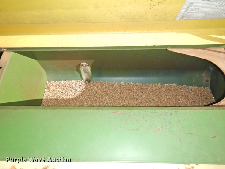 image for item HU9724 (2) John Deere 8300 grain drills