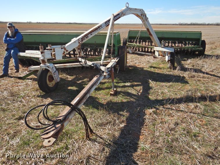 image for item HU9724 (2) John Deere 8300 grain drills