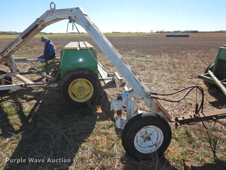 image for item HU9724 (2) John Deere 8300 grain drills