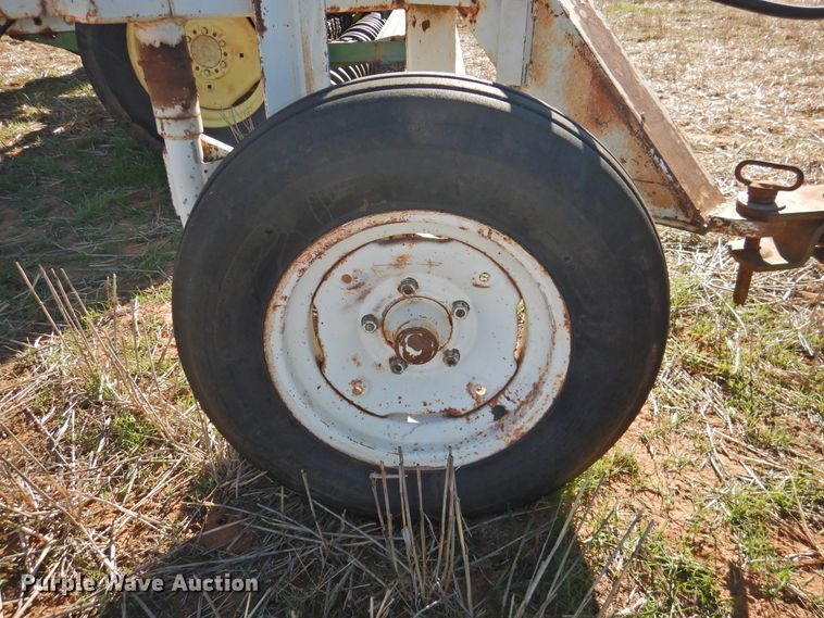 image for item HU9724 (2) John Deere 8300 grain drills