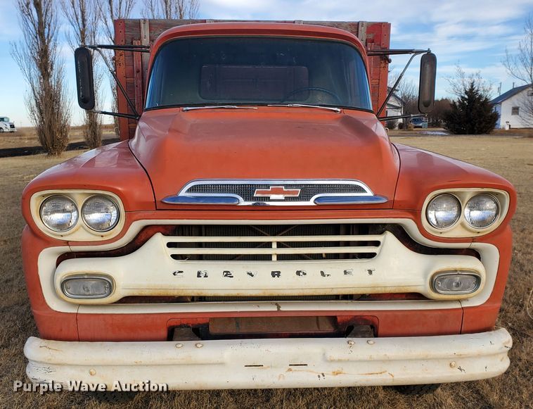 image for item HW9535 1959 Chevrolet Viking 60  grain truck