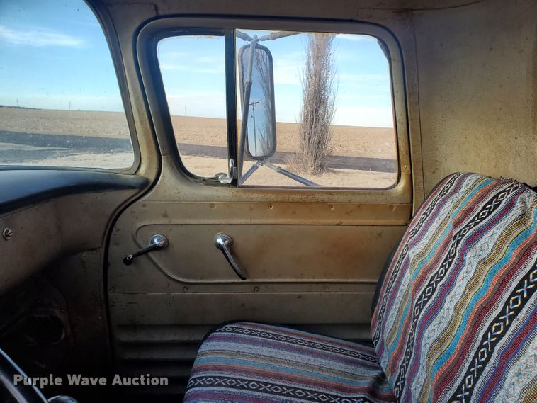 image for item HW9535 1959 Chevrolet Viking 60  grain truck