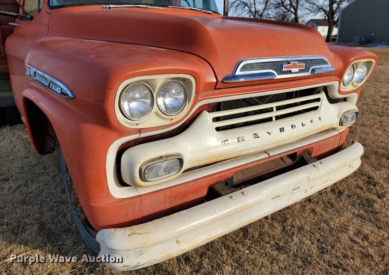 image for item HW9535 1959 Chevrolet Viking 60  grain truck