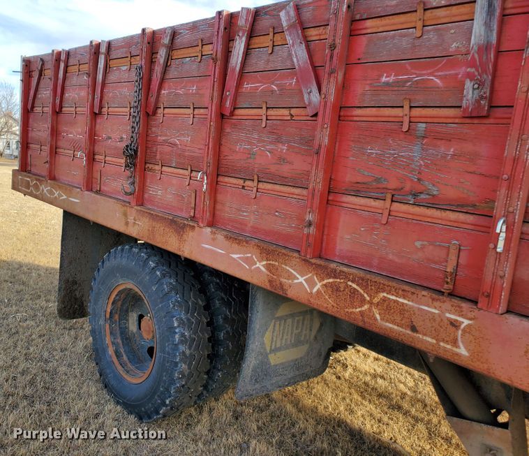 image for item HW9535 1959 Chevrolet Viking 60  grain truck