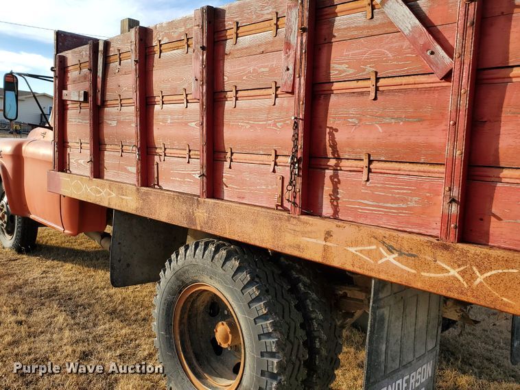 image for item HW9535 1959 Chevrolet Viking 60  grain truck