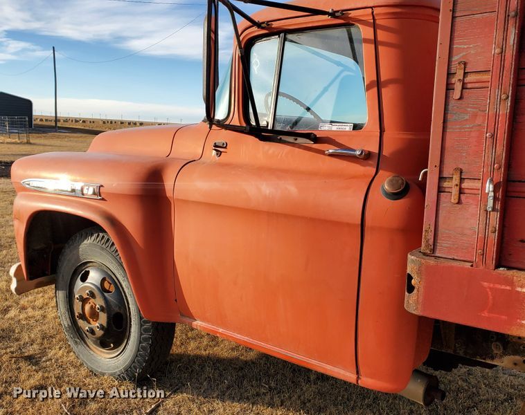 image for item HW9535 1959 Chevrolet Viking 60  grain truck