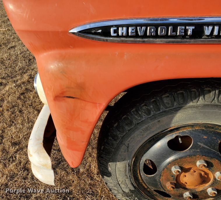 image for item HW9535 1959 Chevrolet Viking 60  grain truck