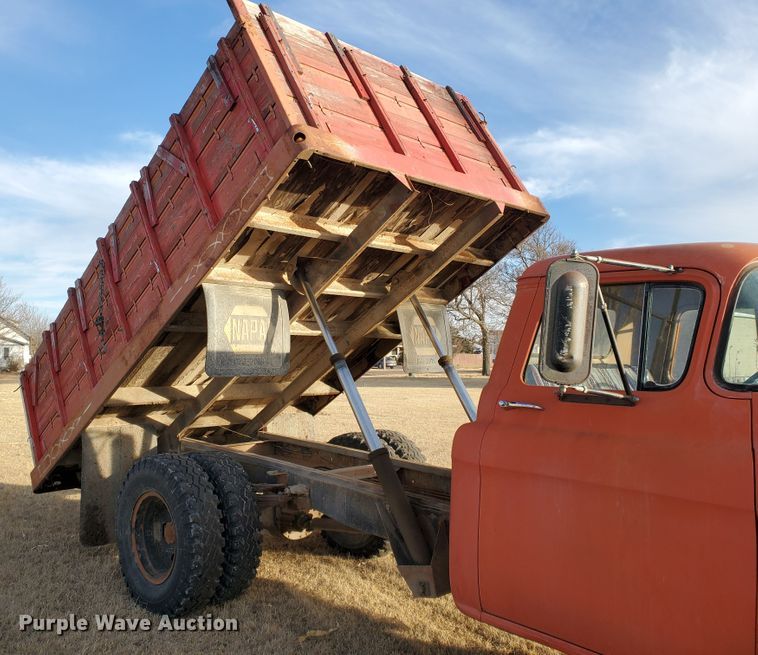 image for item HW9535 1959 Chevrolet Viking 60  grain truck