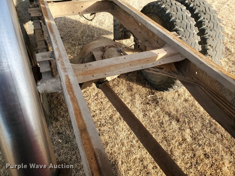 image for item HW9535 1959 Chevrolet Viking 60  grain truck