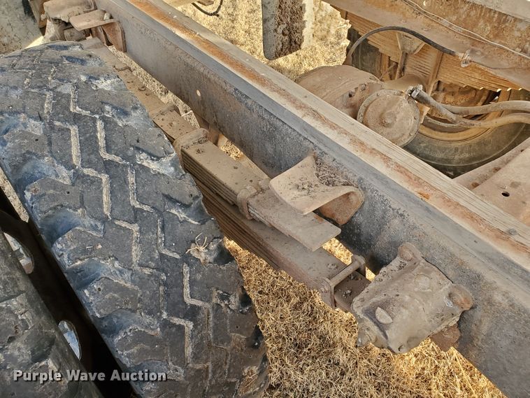 image for item HW9535 1959 Chevrolet Viking 60  grain truck