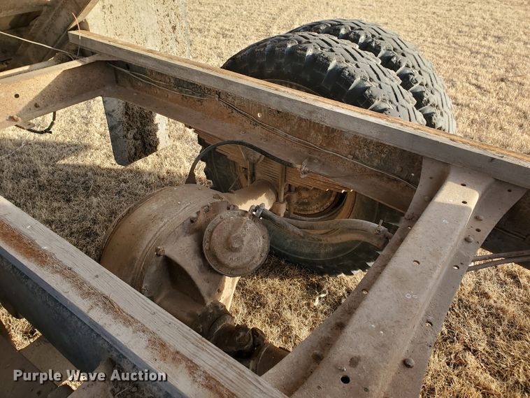 image for item HW9535 1959 Chevrolet Viking 60  grain truck