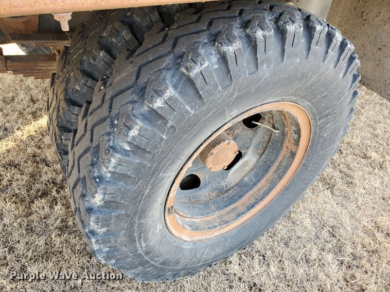 image for item HW9535 1959 Chevrolet Viking 60  grain truck