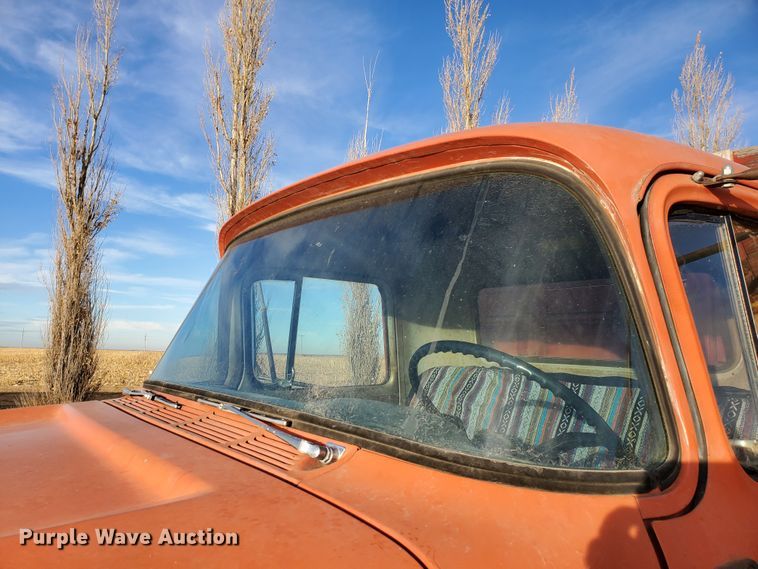 image for item HW9535 1959 Chevrolet Viking 60  grain truck