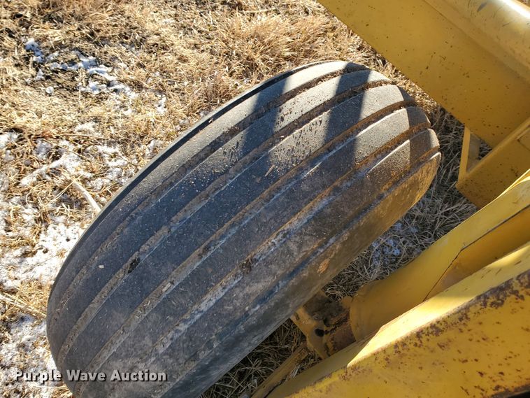 image for item HW9536 Elk Creek Welding PF24 hay bale feed wagon