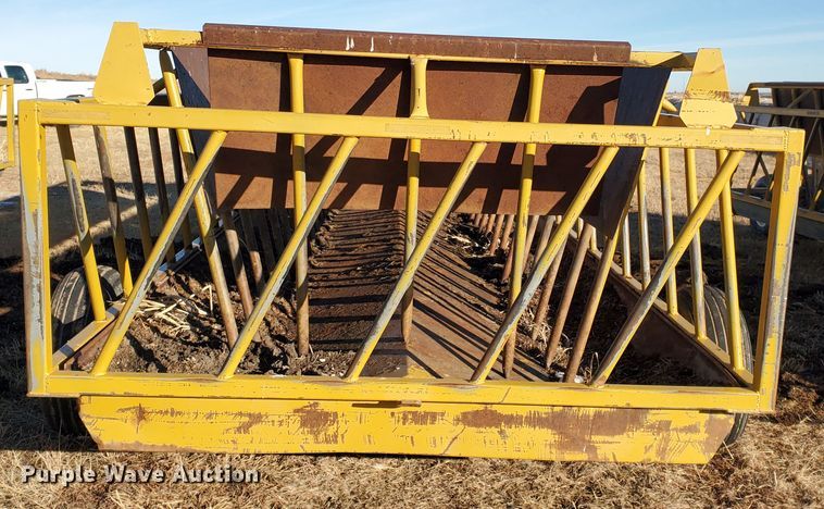 image for item HW9537 Elk Creek Welding PF24 hay bale feed wagon