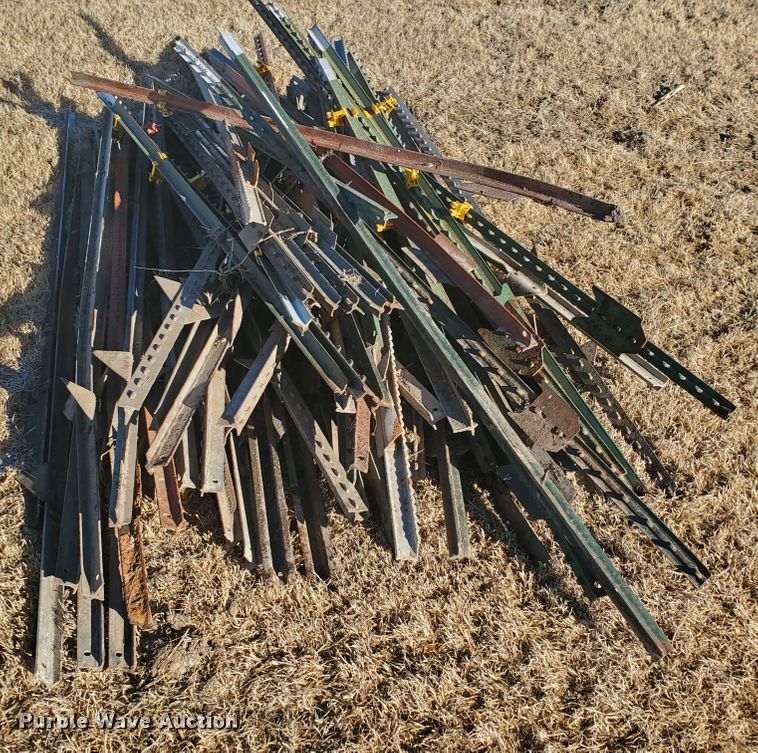 image for item HW9550 Approximately 66 T-posts