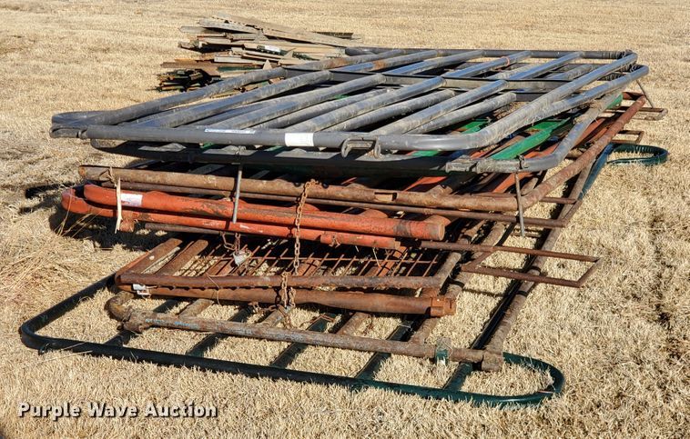 image for item HW9552 Livestock panels