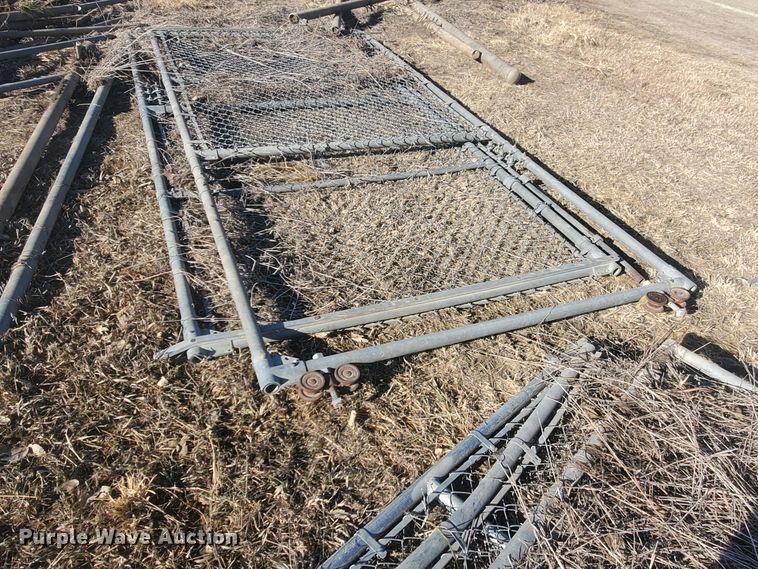 image for item HW9554 (12) chain link fence panels