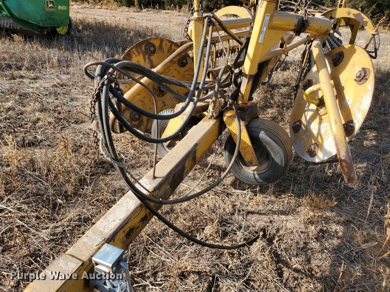 image for item HW9562 Vermeer R23 hay rake