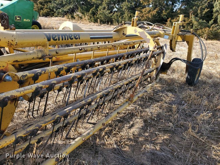 image for item HW9562 Vermeer R23 hay rake