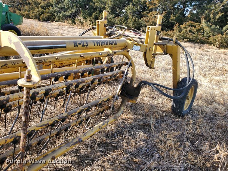 image for item HW9562 Vermeer R23 hay rake