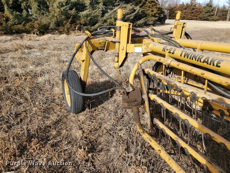 image for item HW9562 Vermeer R23 hay rake