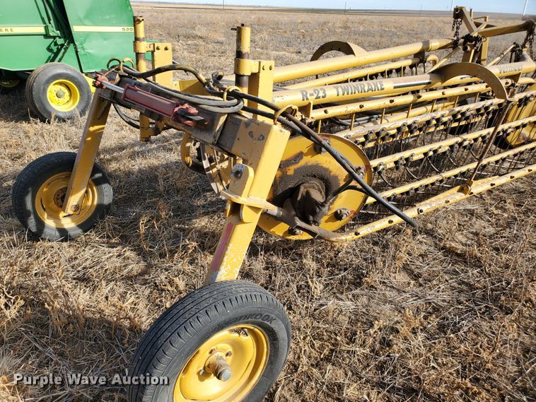 image for item HW9562 Vermeer R23 hay rake