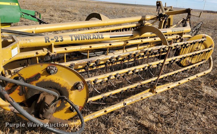 image for item HW9562 Vermeer R23 hay rake