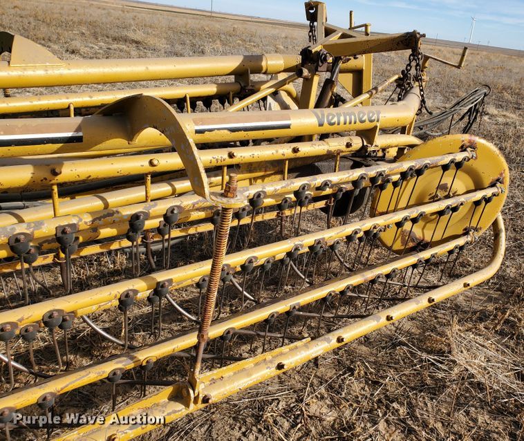 image for item HW9562 Vermeer R23 hay rake