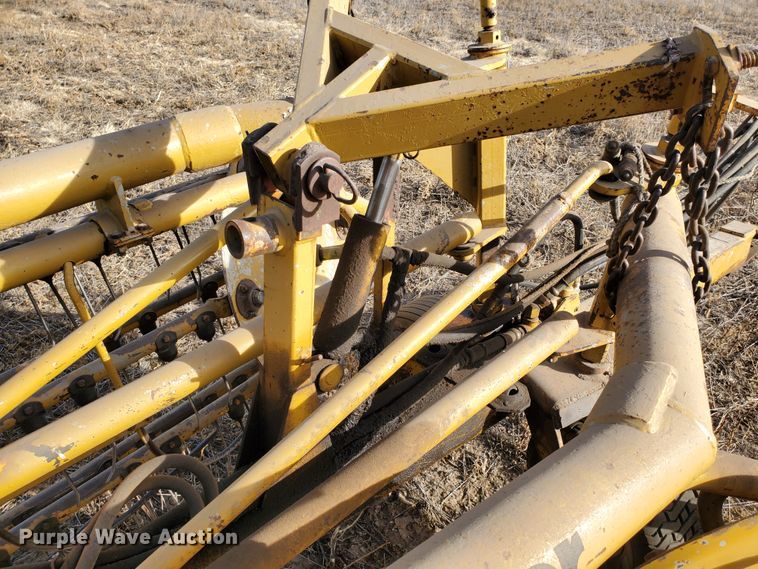 image for item HW9562 Vermeer R23 hay rake