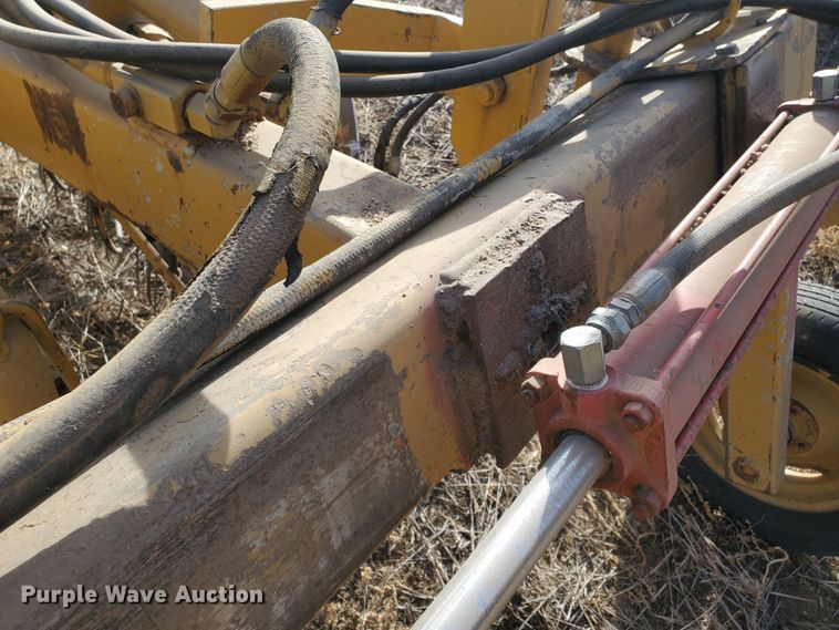 image for item HW9562 Vermeer R23 hay rake