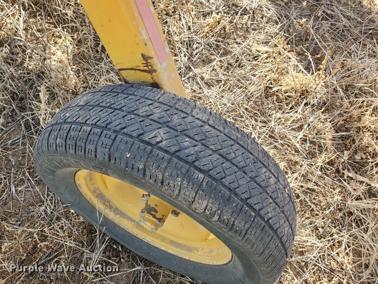 image for item HW9562 Vermeer R23 hay rake