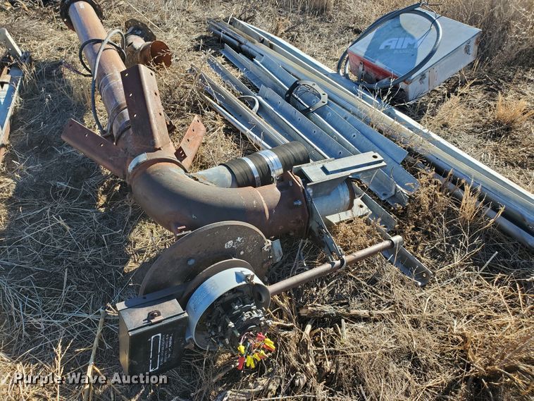 image for item HW9573 Valley 6000 irrigation pivot