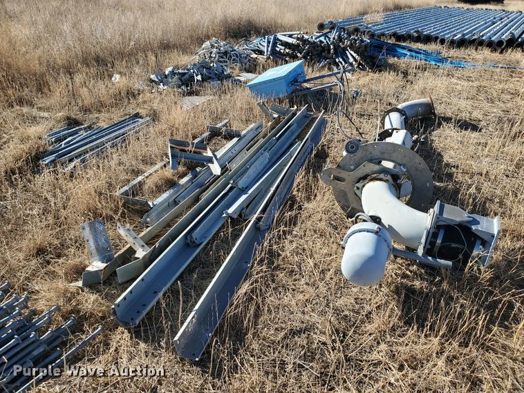 image for item HW9576 Valley 8000 irrigation pivot