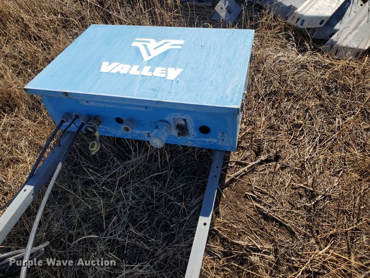 image for item HW9576 Valley 8000 irrigation pivot