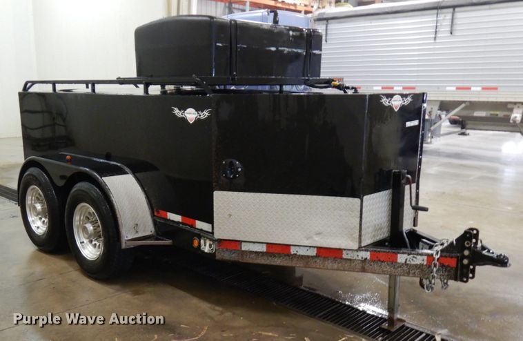 image for item HX9516 2013 Thunder Creek fuel tank trailer