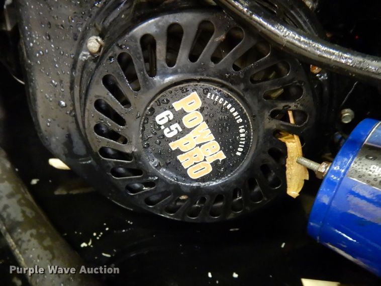 image for item HX9516 2013 Thunder Creek fuel tank trailer