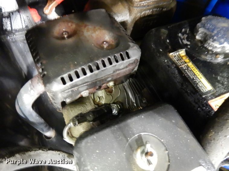 image for item HX9516 2013 Thunder Creek fuel tank trailer